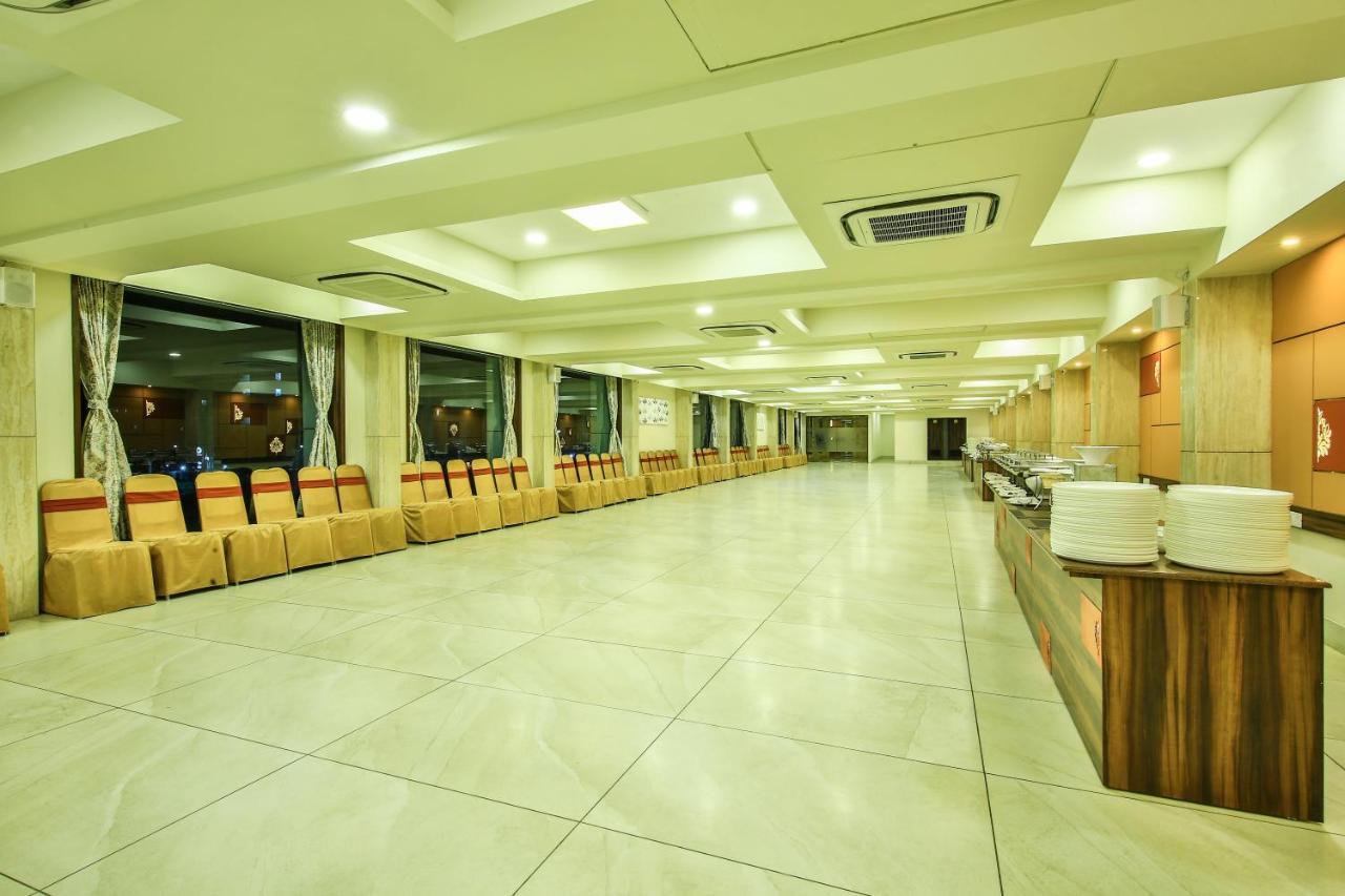 Fabhotel Flora Vastral Ahmedabad Eksteriør bilde
