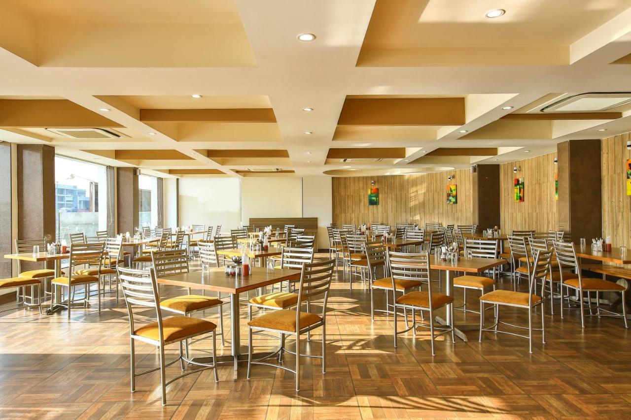 Fabhotel Flora Vastral Ahmedabad Eksteriør bilde