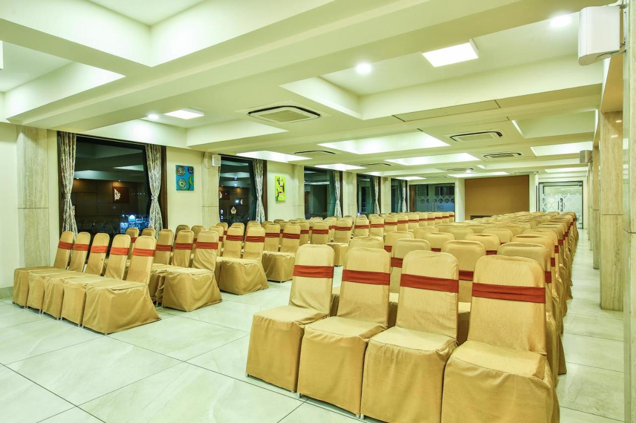 Fabhotel Flora Vastral Ahmedabad Eksteriør bilde