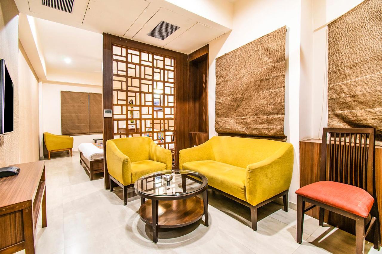 Fabhotel Flora Vastral Ahmedabad Eksteriør bilde